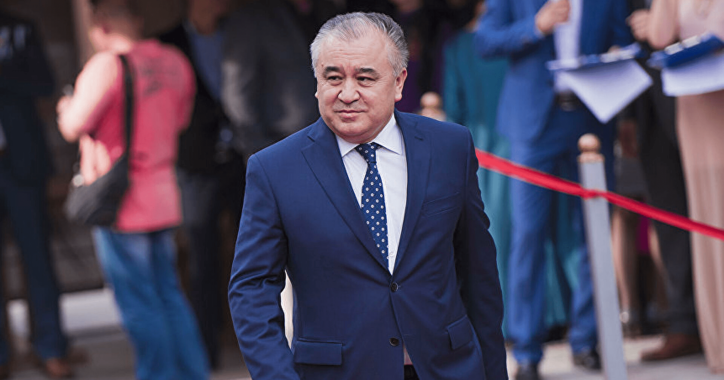 Текебаев Германияда жумушсуз калган студенттер менен жолукту